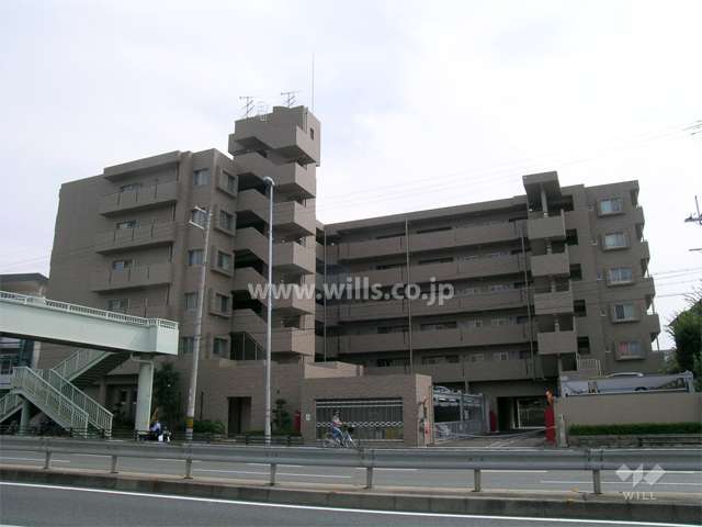 ファミール池田石橋の外観（171号線（北側）から）