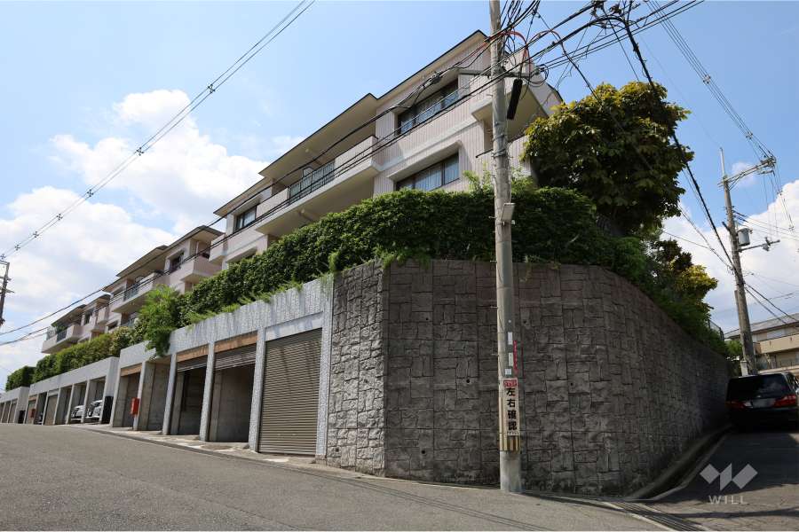 フォルム池田五月丘の外観（東側から）