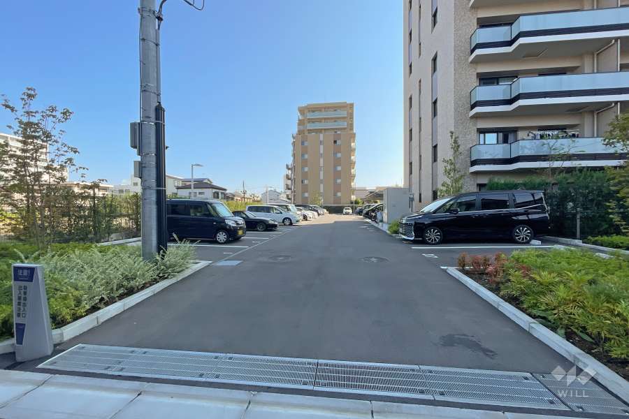 駐車場の出入り口