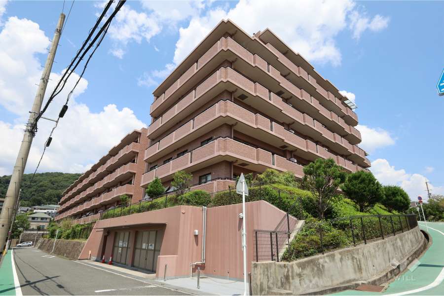 ダイアパレス池田五月丘の外観（南西側から）
