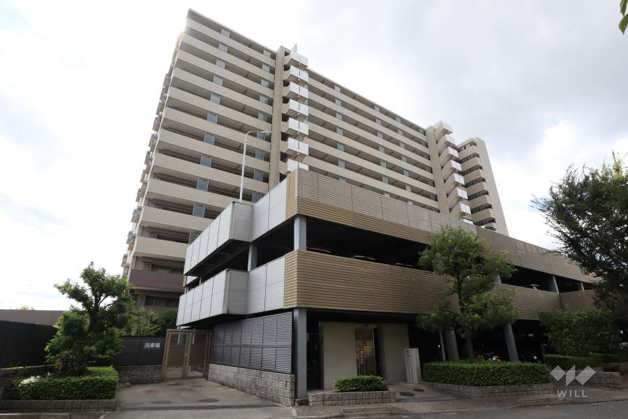 コスモアクージュ東京イーストの外観(北東側から)
