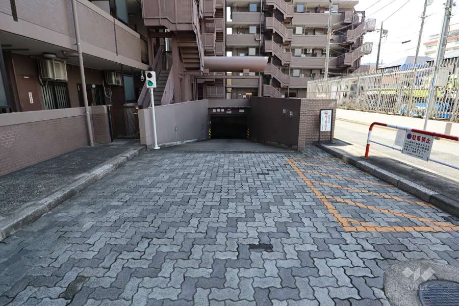 駐車場の出入り口