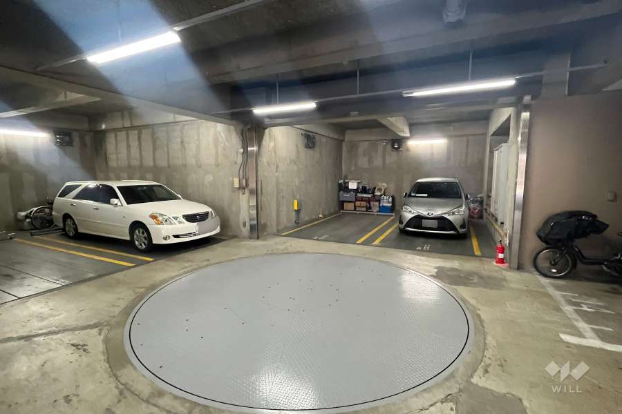 敷地内駐車場（屋内機械式）