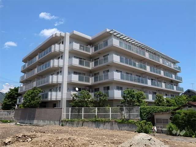 池田井口堂パークホームズの外観（南西側から）