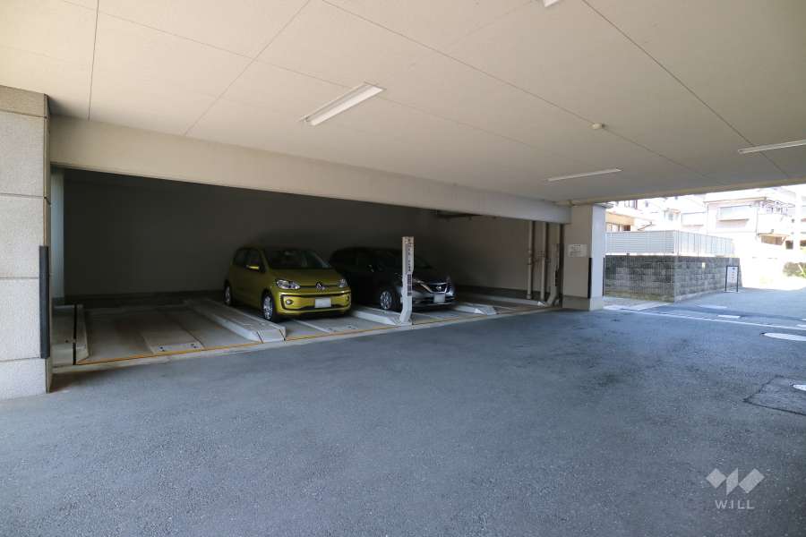 敷地内駐車場（屋内機械式）