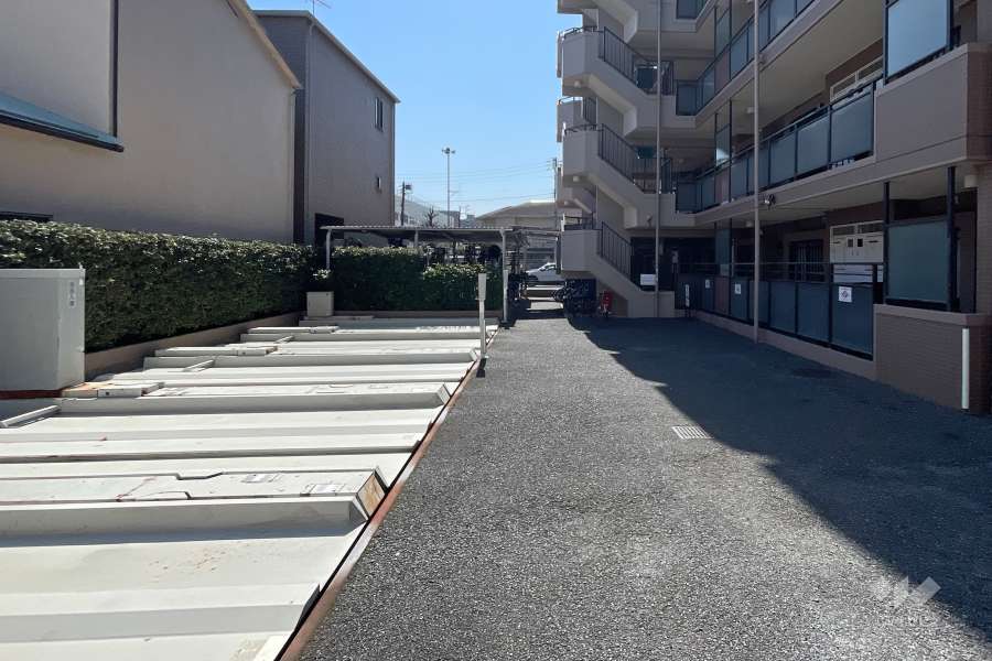 敷地内駐車場（屋外機械式）