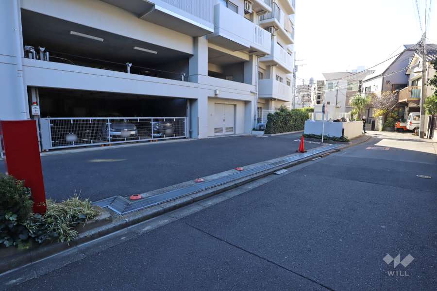 駐車場の出入り口
