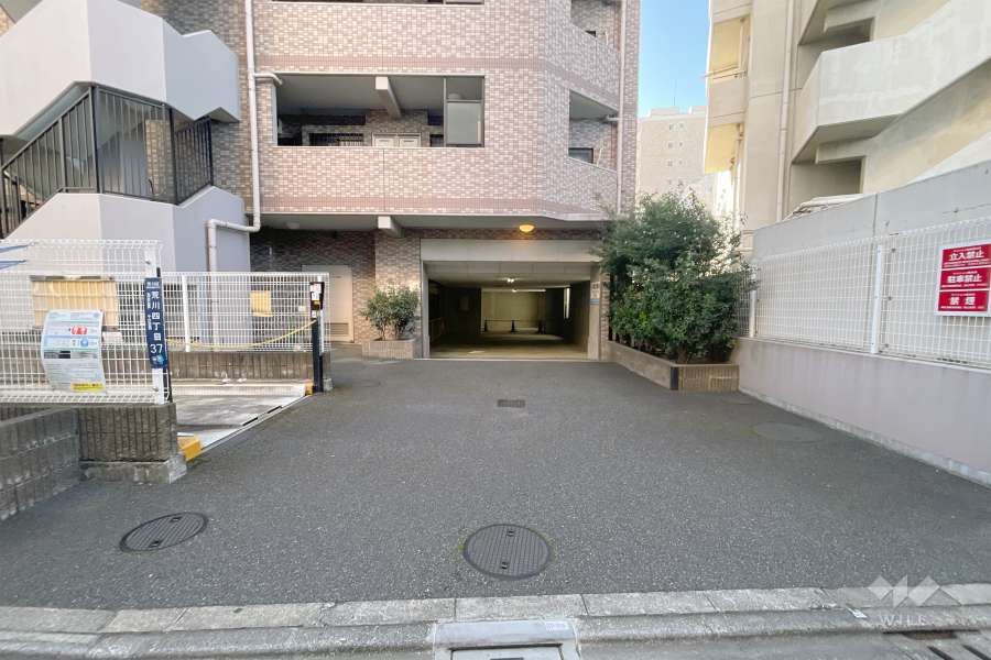 駐車場の出入り口・敷地内駐車場（屋外機械式・屋内平面式）