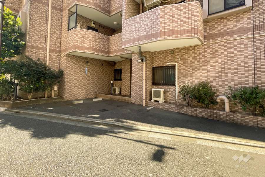 敷地内駐車場（屋外平面式）