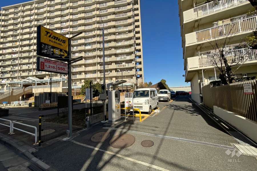 南側駐車場の出入り口