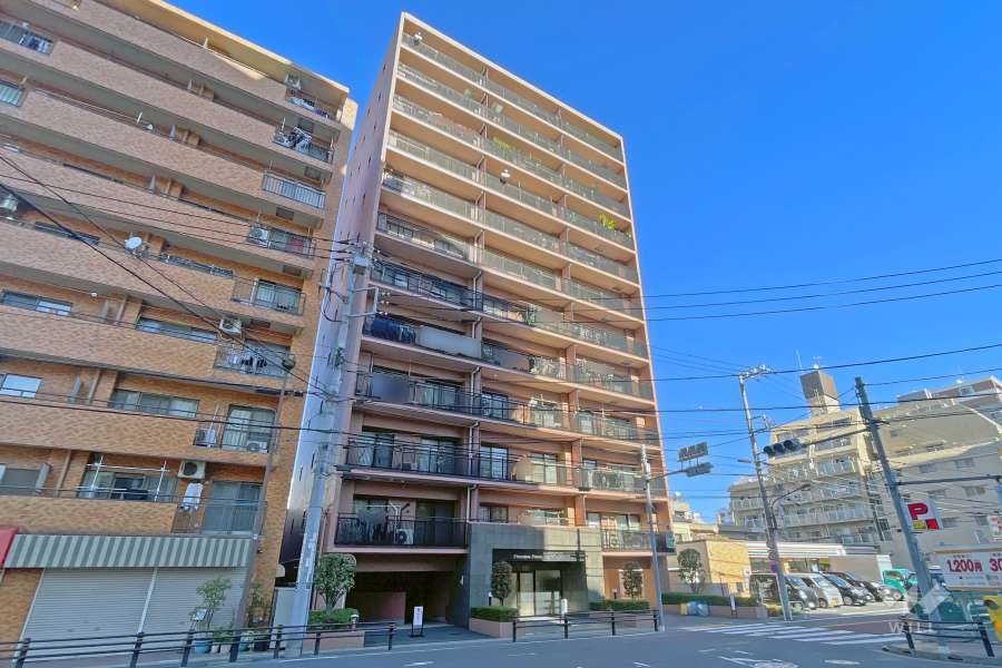 コスモフェスタ日暮里の外観（南西側から）