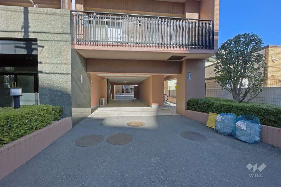 駐車場の出入り口