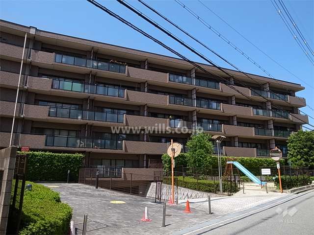 池田五月丘パークハウスの外観（東側から）