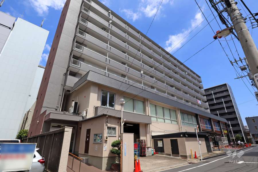 ダイアパレス鶯谷の外観写真(南西側から)