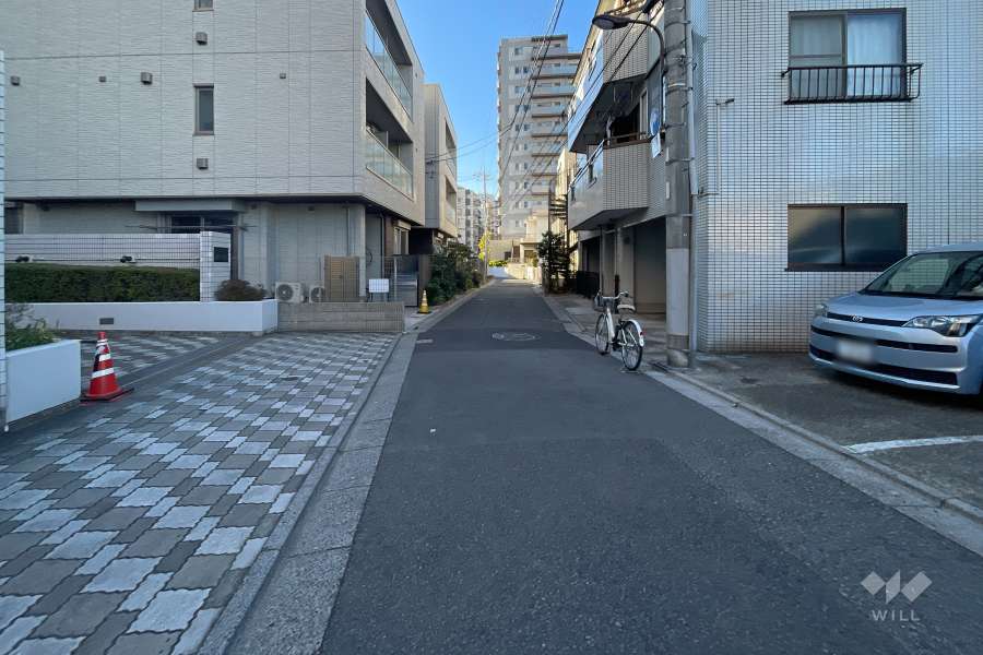 敷地北側の前面道路　
