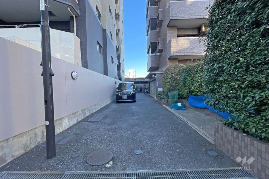 駐車場の出入り口