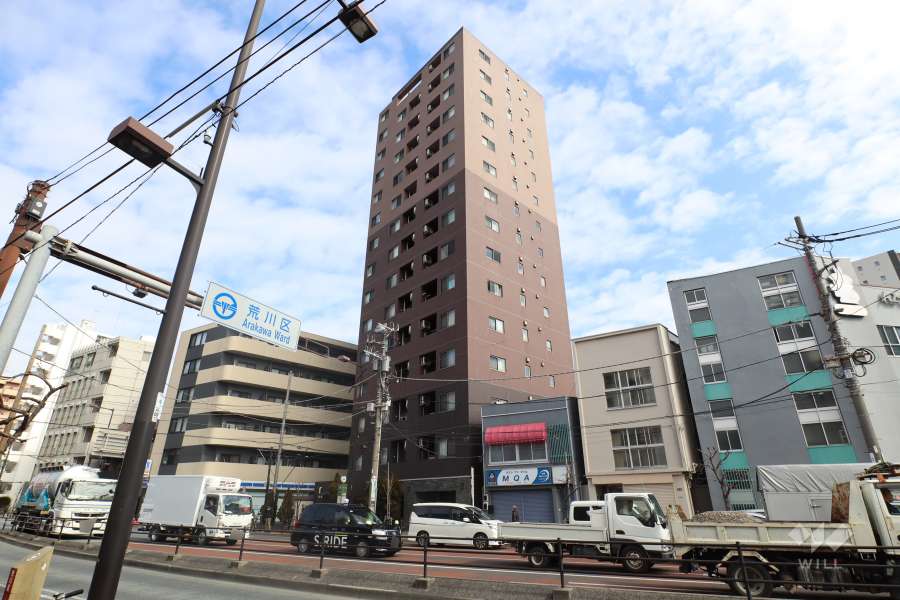 レジデンシャルステートタワー南千住の外観（南西側から）