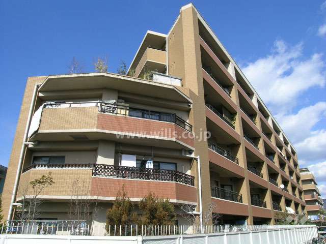 ベルク池田石橋1番館の外観（南側から）