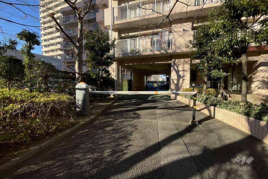 駐車場の出入り口