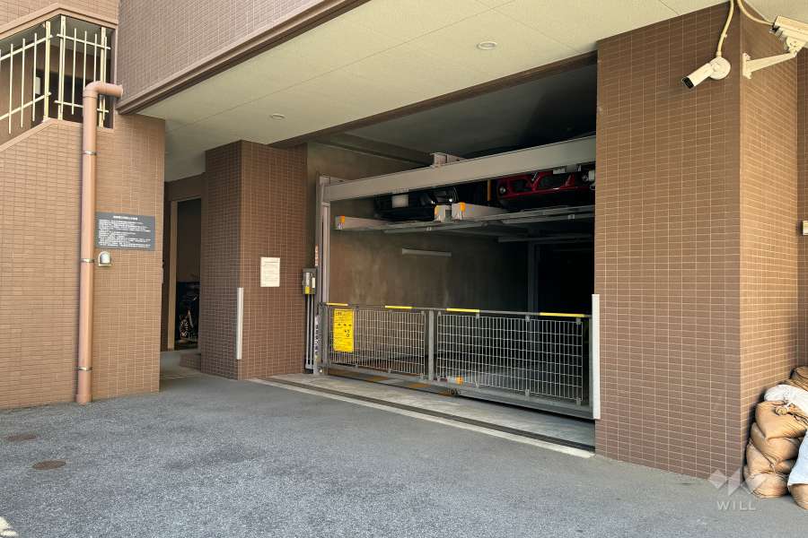 敷地内駐車場（屋内機械式）
