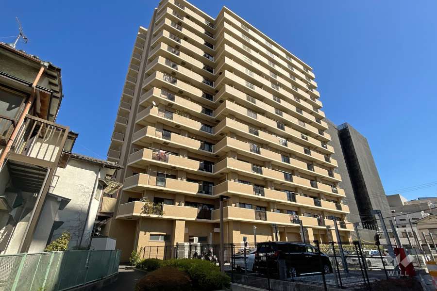 モアクレスト荒川公園シエール館の外観（南西側から）