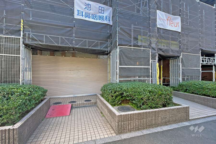 敷地内1階部分の店舗