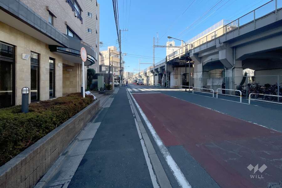敷地北西側の前面道路　