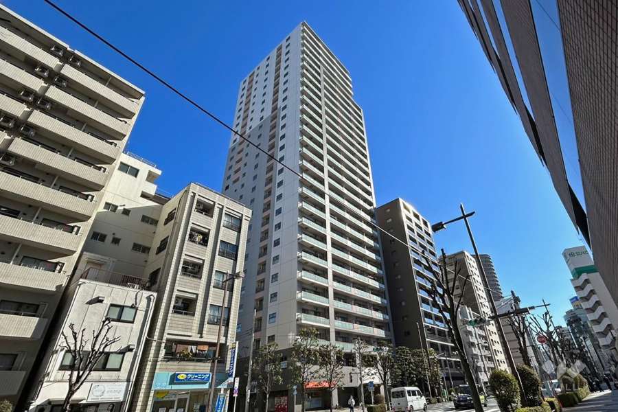 日暮里アインスタワーの外観（西側から）