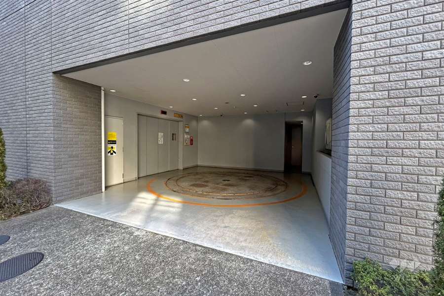 敷地内駐車場（屋内機械式）