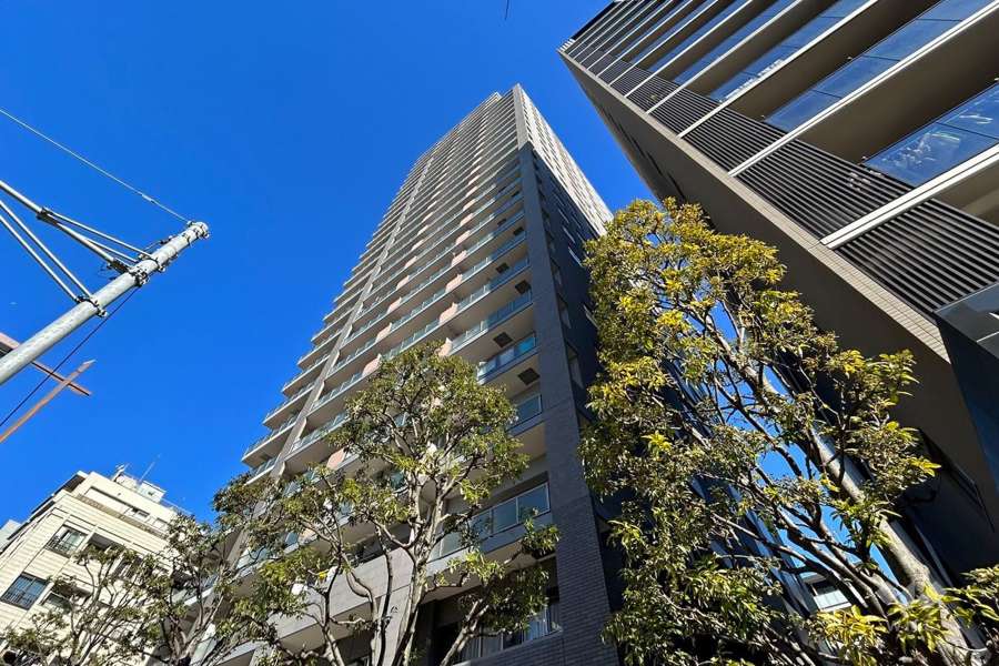 日暮里アインスタワーの外観（南西側から）