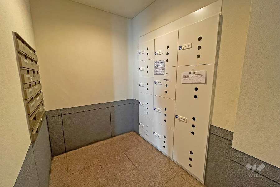 宅配ボックスと共用ポスト