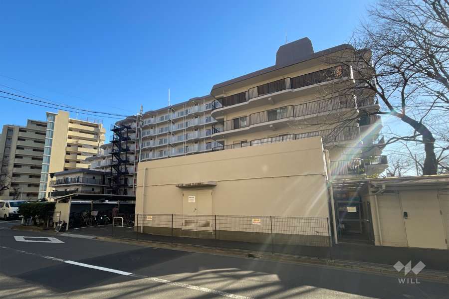 カネボウ町屋グリーンマンションの外観（北西側から）