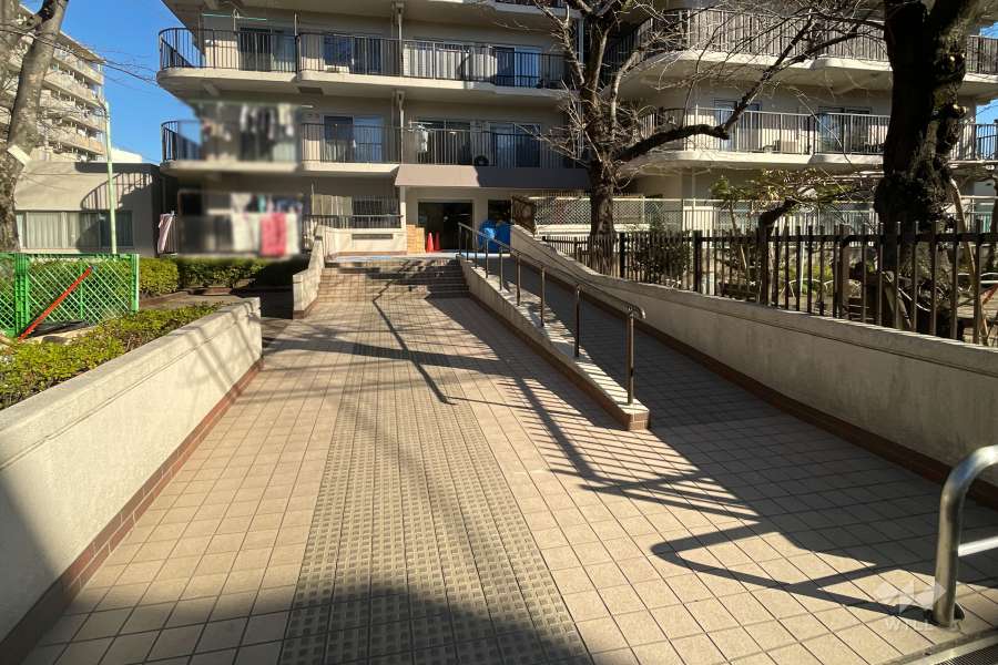 エントランスアプローチ