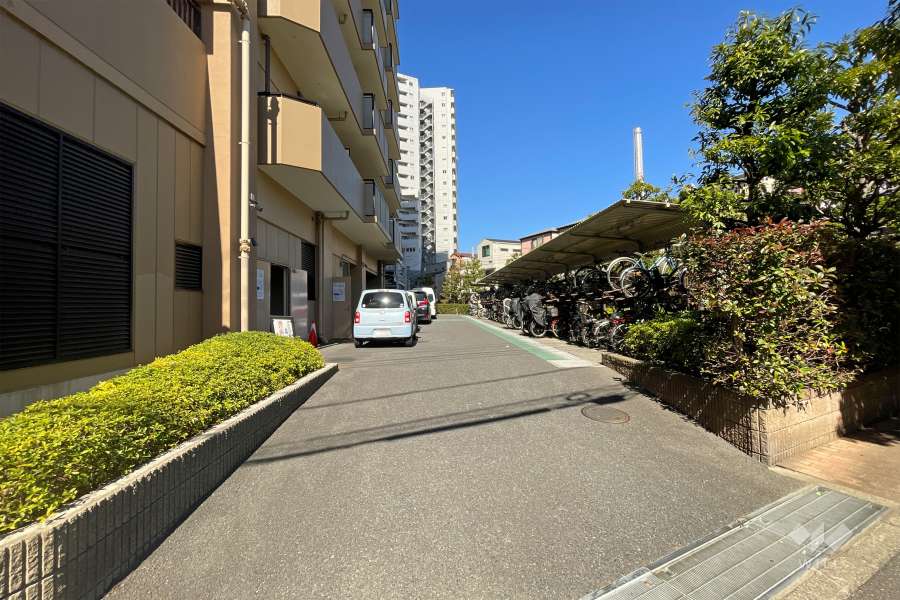 駐車場の出入り口