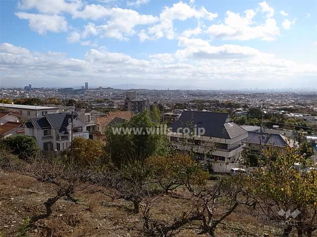 敷地内からの眺め。大阪平野を一望できます。