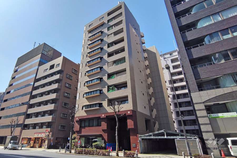 レジェンド日暮里の外観（北側から）