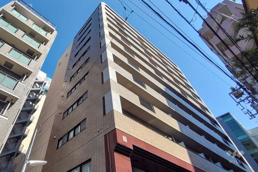 レジェンド日暮里の外観（南側から）