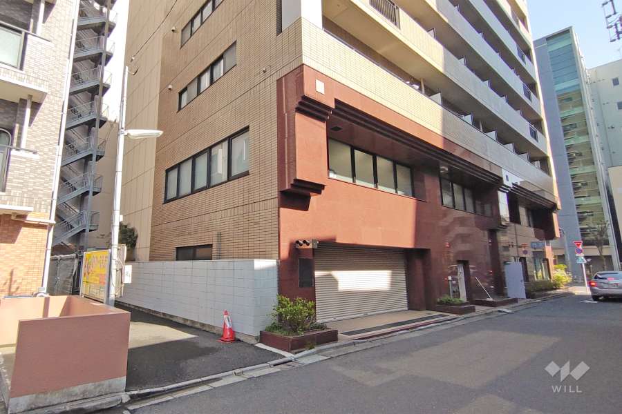 レジェンド日暮里の外観（南側から）