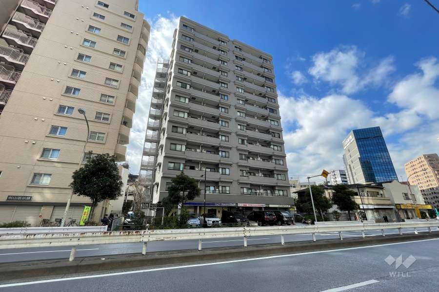 シティハイツ三ノ輪の外観（南東側から）