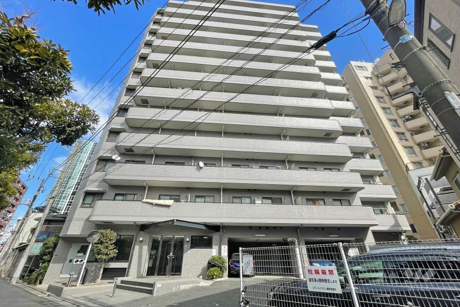 シティハイツ三ノ輪の外観（南西側から）