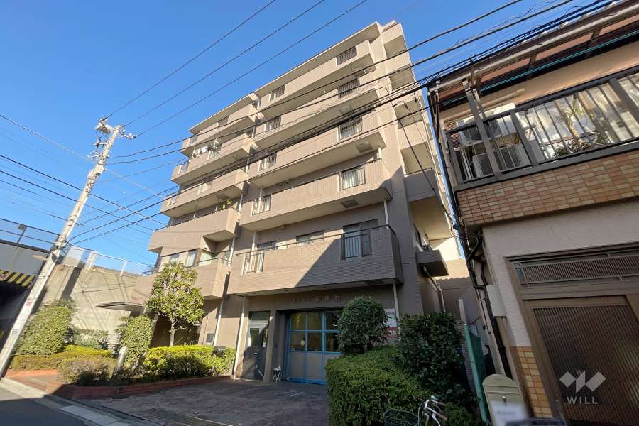 レジェンド東日暮里の外観（南西側から）