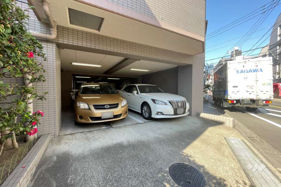 敷地内駐車場（屋内平面式）