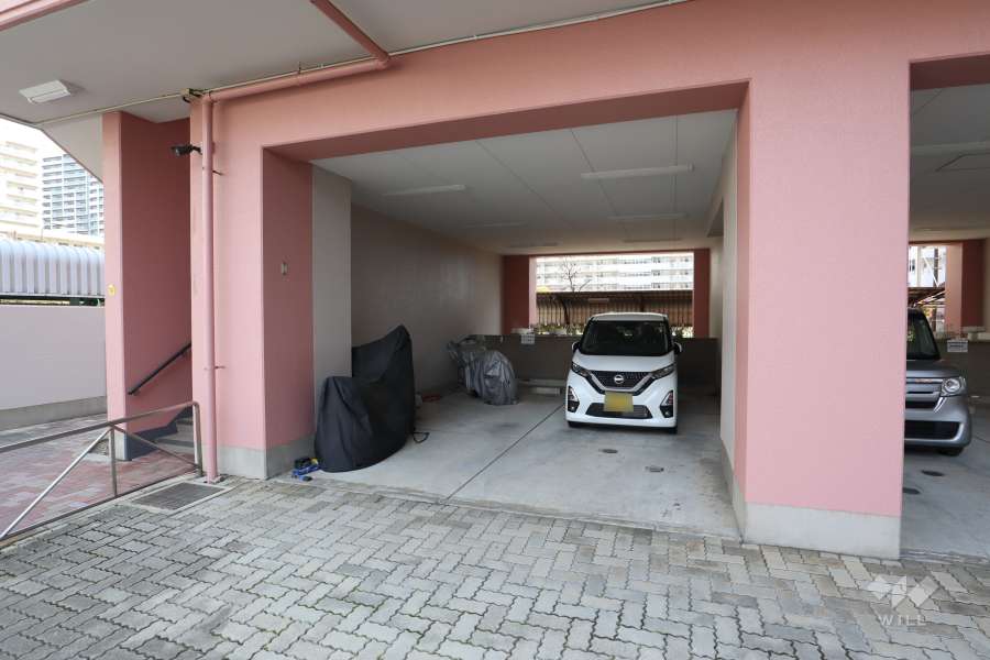 敷地内駐車場（屋内平面式）