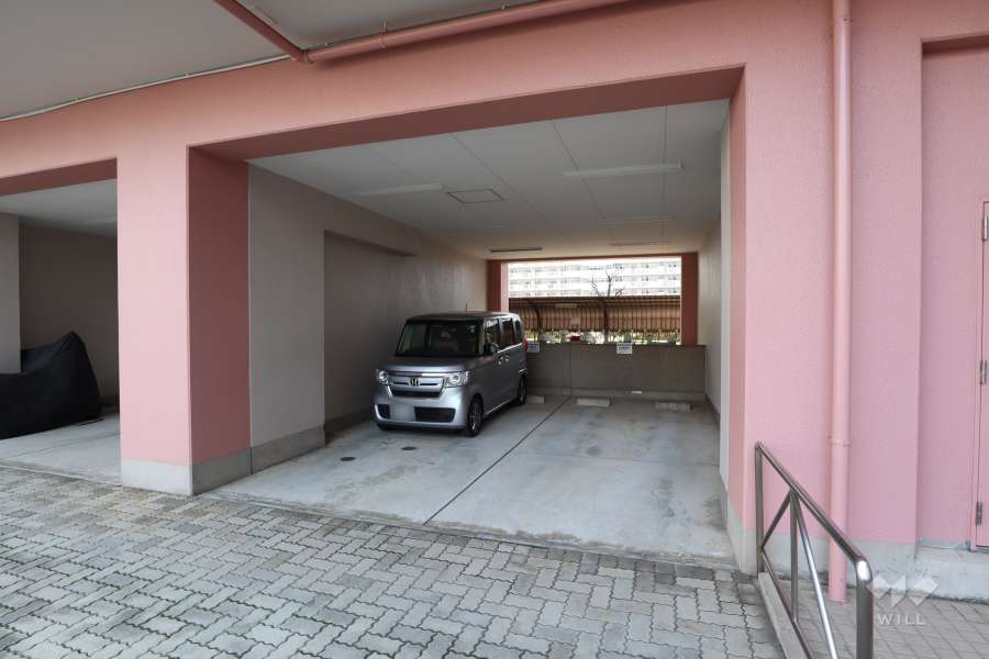 敷地内駐車場（屋内平面式）