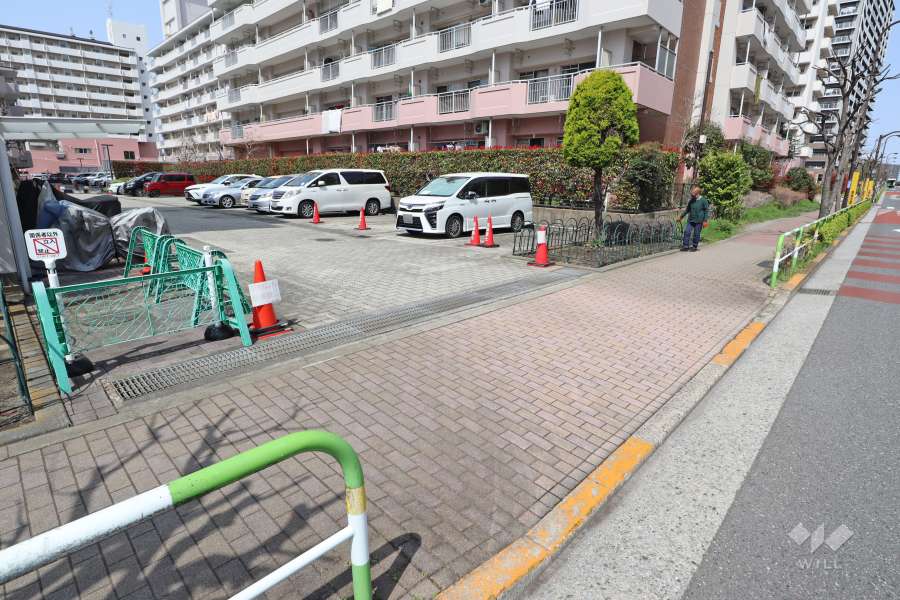 駐車場の出入り口