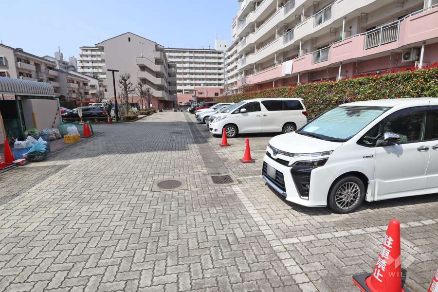 敷地内駐車場（屋外平面式）