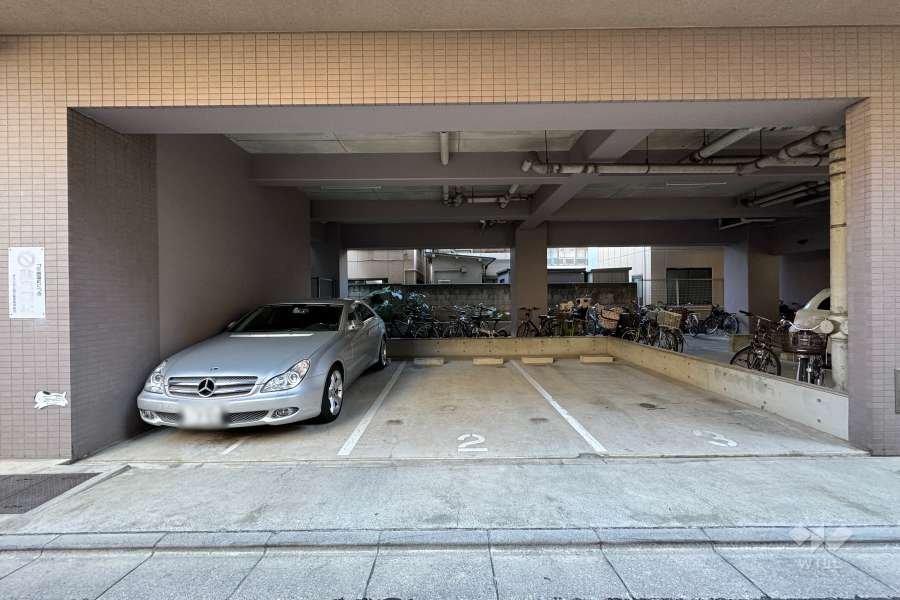 敷地内駐車場（屋内平面式）