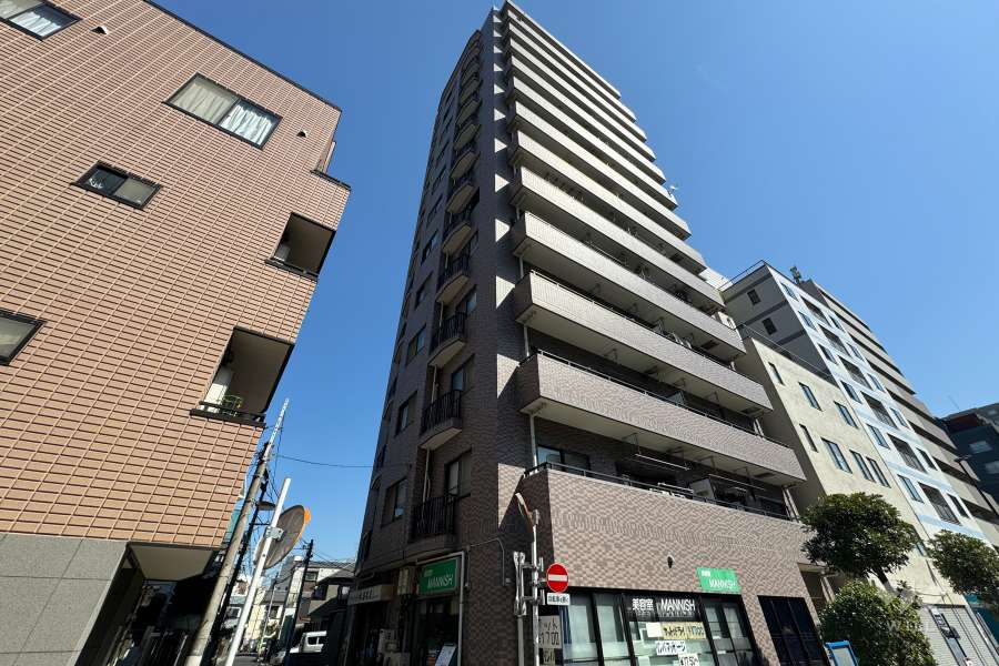 キャッスルマンション町屋参番館の外観（南西側から）