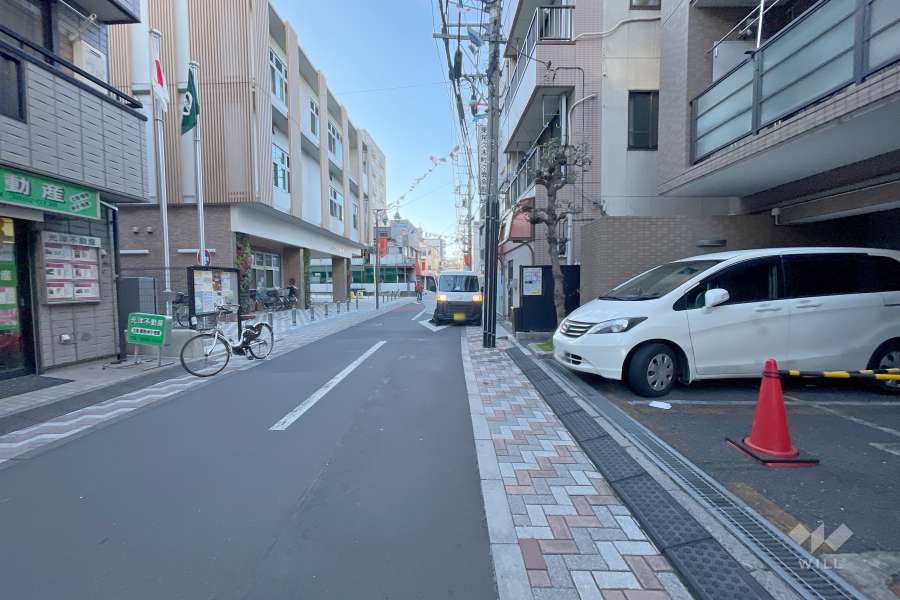 敷地南側の前面道路
