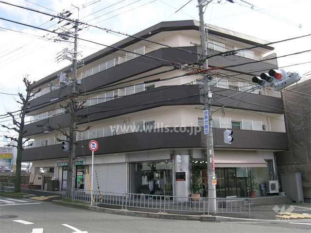 メゾン旭ヶ丘の外観（北西側から）